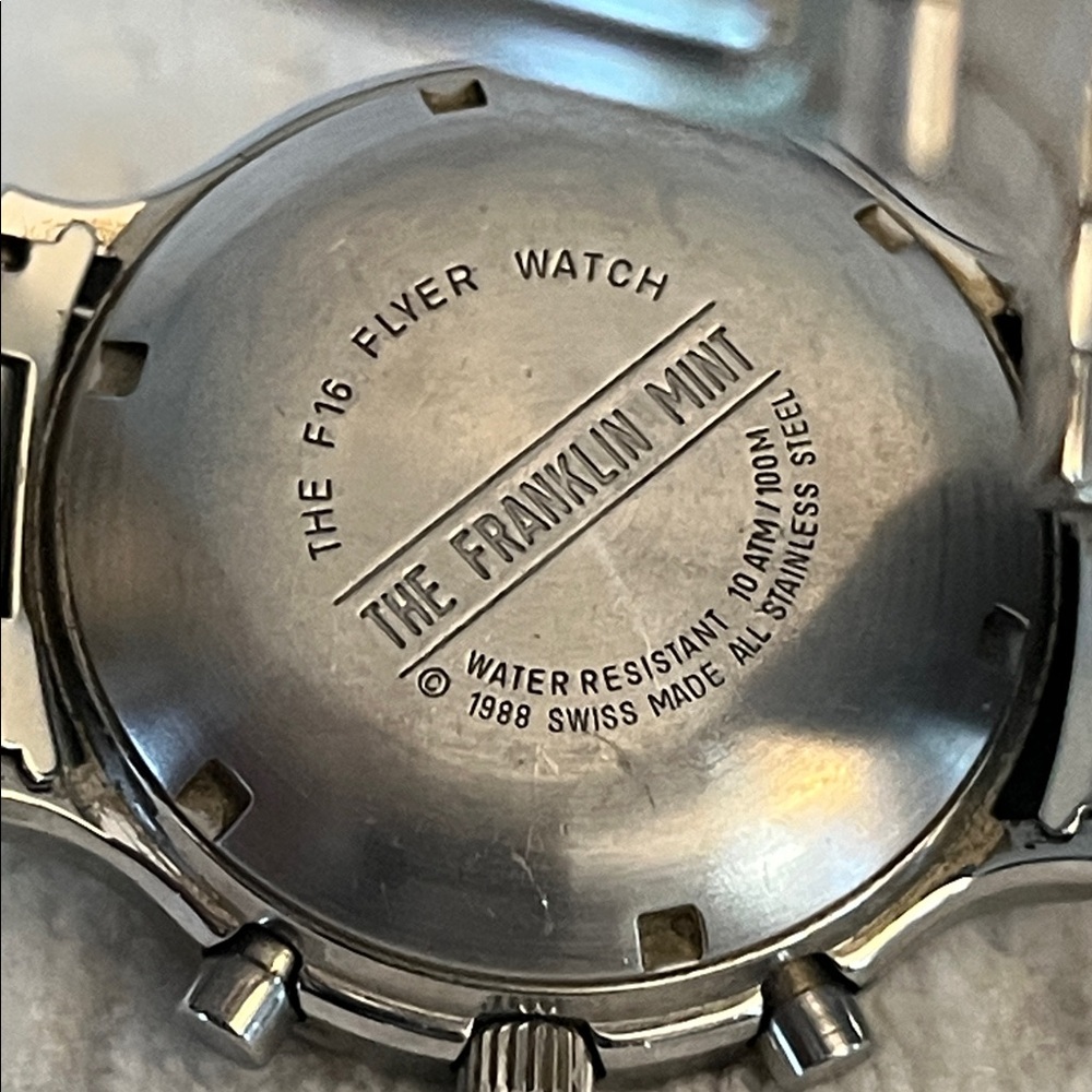 The Franklin Mint The F-16
Flyer Watch Valjoux 7750
Chronograph 100M 1988 - Picture 4 of 9